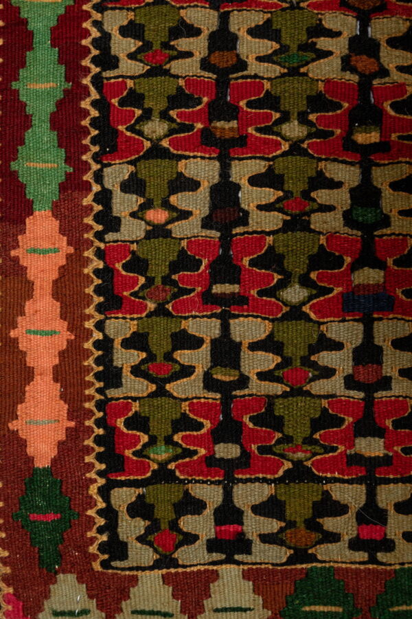 Seneh Kilim  147cm x 130cm / 4'10'' x 4'3'' - Image 4
