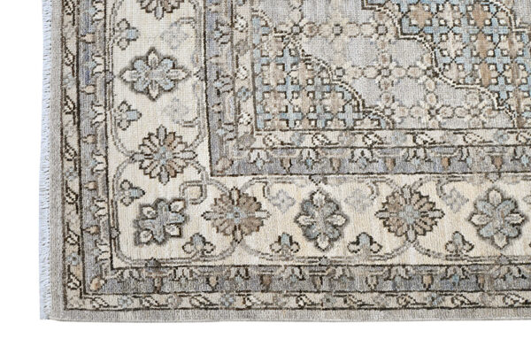 Chob Rang Rug 308cm x 242cm / 10'1'' x 7'11'' - Image 4