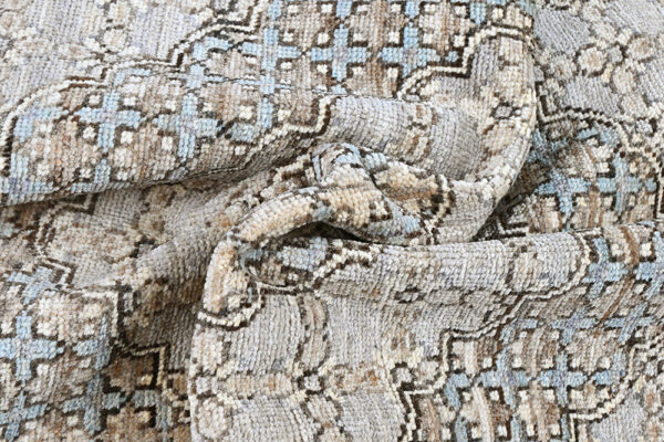 Chob Rang Rug 308cm x 242cm / 10'1'' x 7'11'' - Image 2