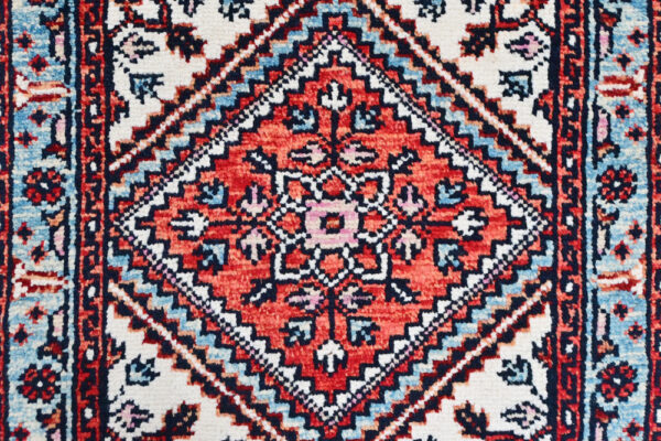 Abshar 241cm x 75cm / 7'11'' x 2'5'' - Image 3
