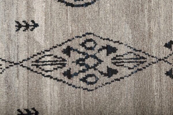 Handmade Wool Berber Area Rug 179cm x 120cm / 5'11'' x 3'11'' - Image 5