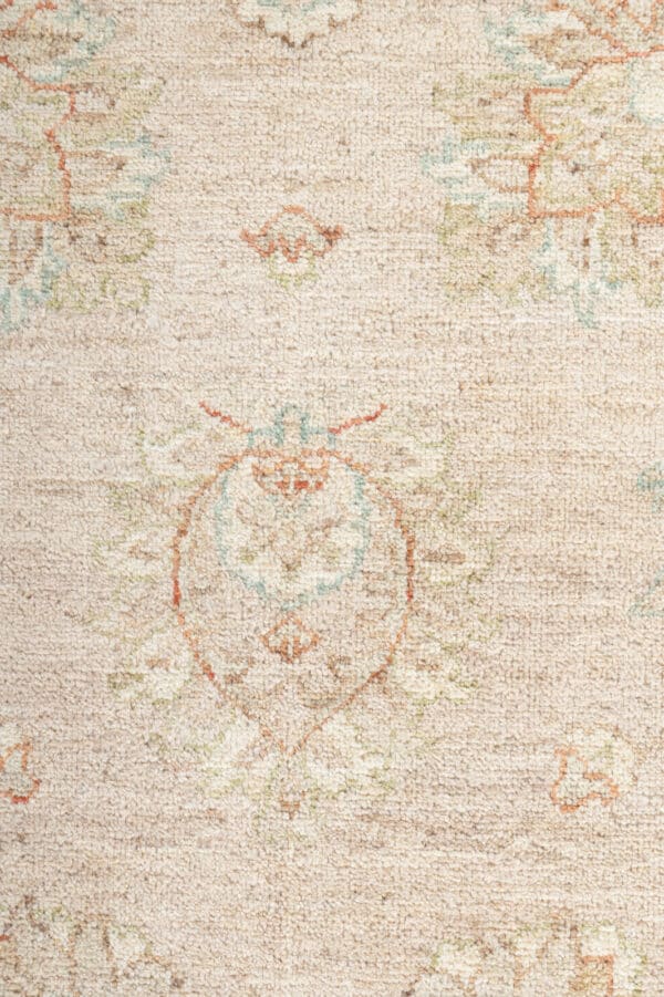 Ziegler Rug 249cm x 172cm / 8'2'' x5'8'' - Image 5