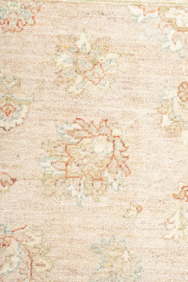 Ziegler Rug 249cm x 172cm / 8'2'' x5'8'' - Image 6